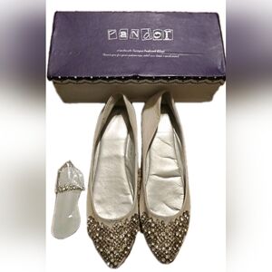 Pandora Cream/Bone Jeweled Pointed-Toe Ballet Flats Sz 9 Handmade Vintage
